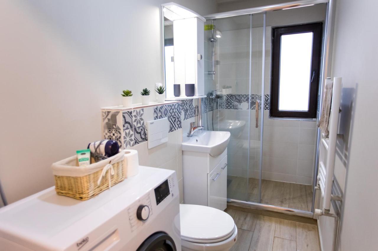 Travel Homzzz Central Apartments - Tusnad Targu Mures Luaran gambar